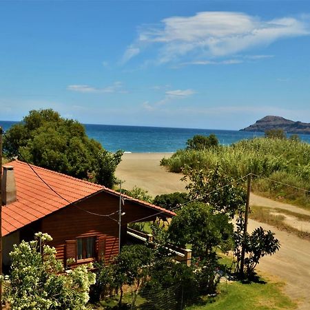 Vila Wooden Beach House Gerani  Exteriér fotografie